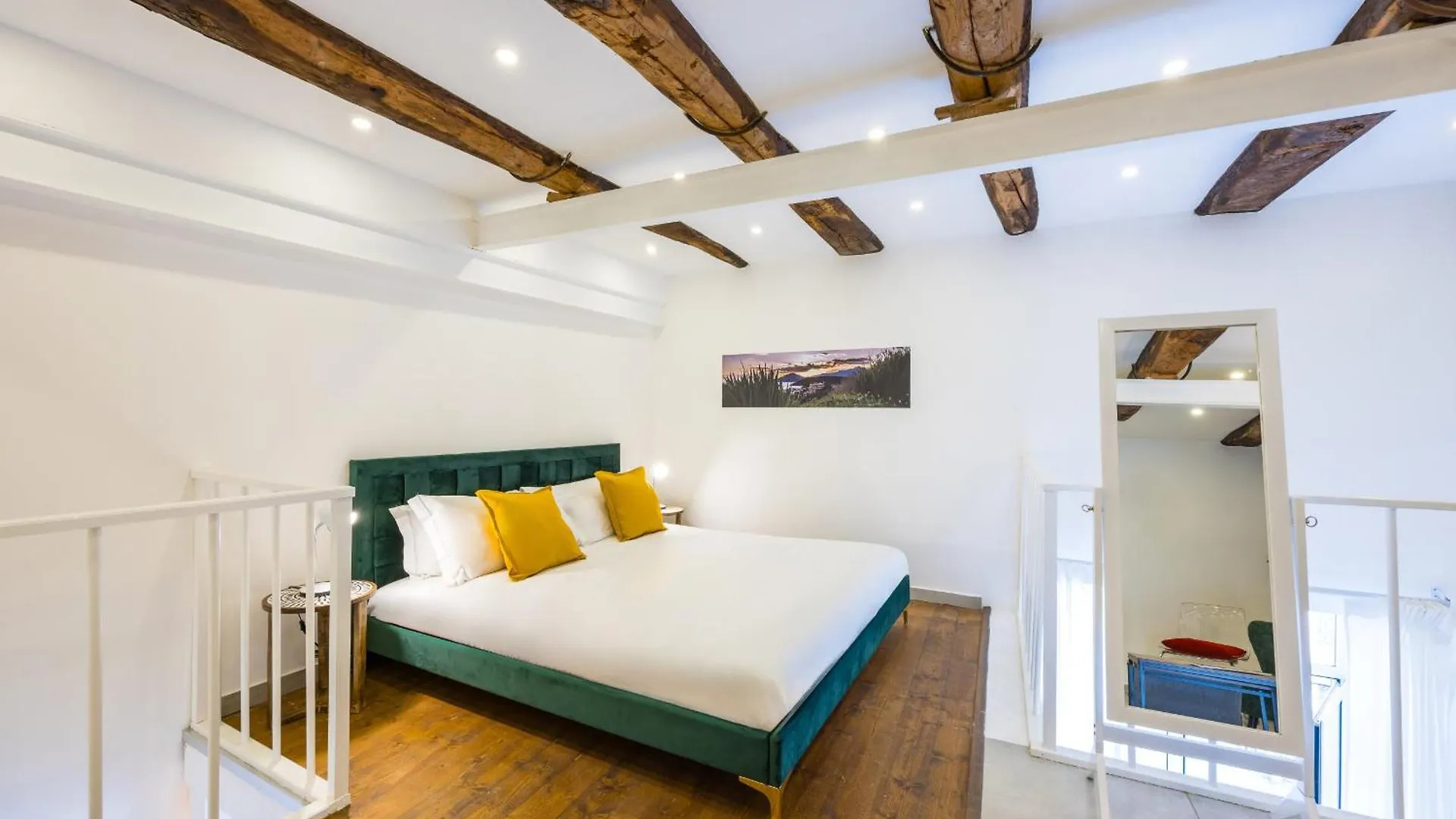 Quartieri Spagnoli Housing By Wonderful Italy ナポリ