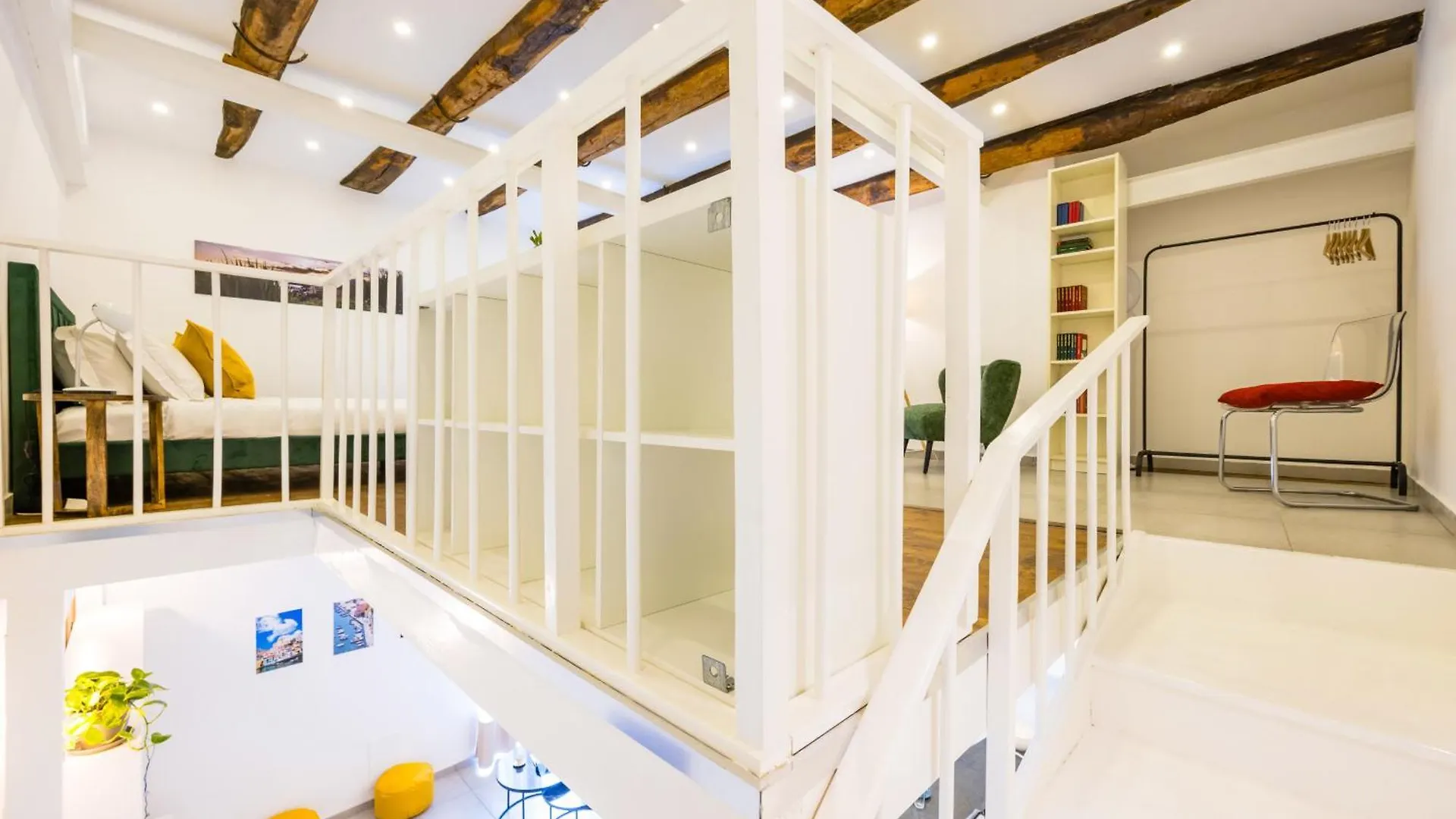 Quartieri Spagnoli Housing By Wonderful Italy Neapol Penzion