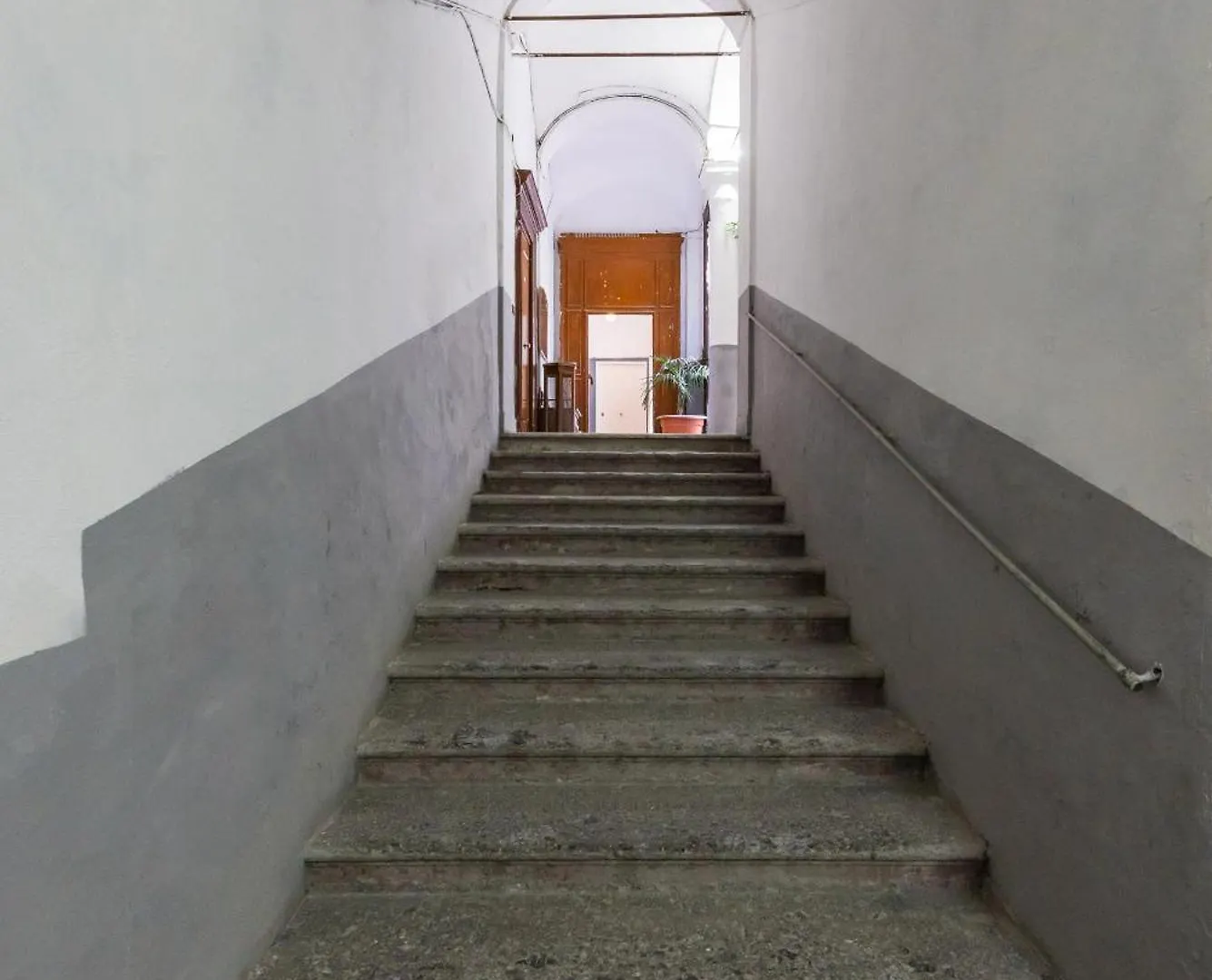 Quartieri Spagnoli Housing By Wonderful Italy Neapol